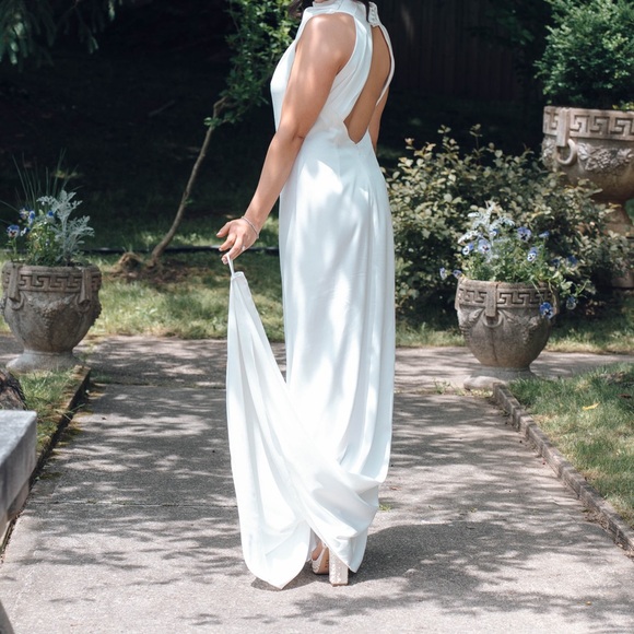 Jamilla Gown in Ivory - Picture 4 of 6